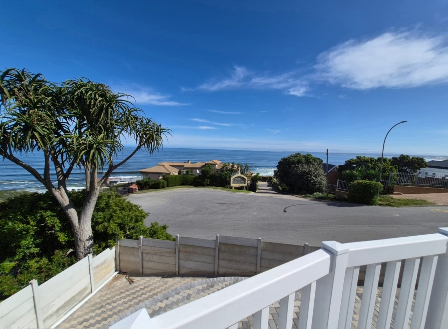 5 Bedroom Property for Sale in Dana Bay Western Cape
